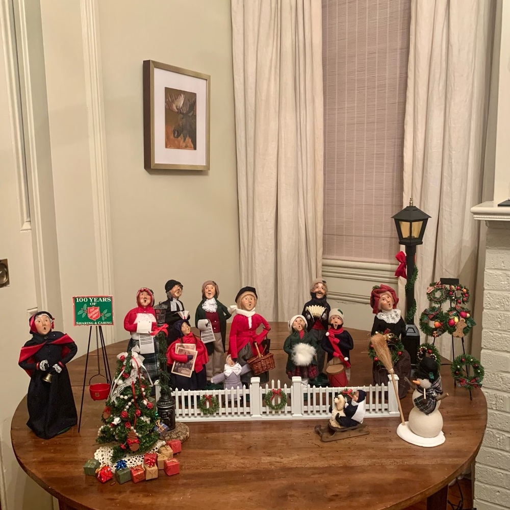 Byers Choice Vintage Carolers set $300